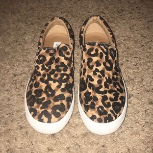 Steve Madden cheetah slip ons